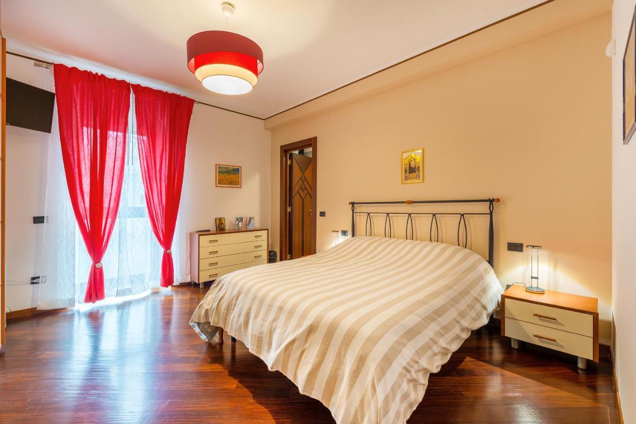 バーリ A Casa Di Sara Ermy Bed & Breakfast エクステリア 写真