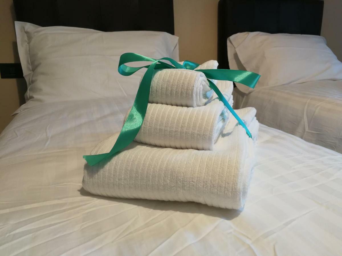 バーリ A Casa Di Sara Ermy Bed & Breakfast エクステリア 写真
