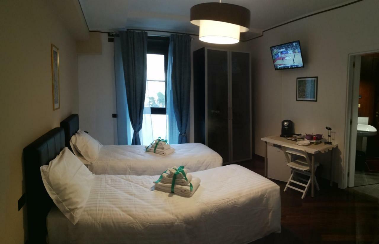 バーリ A Casa Di Sara Ermy Bed & Breakfast エクステリア 写真